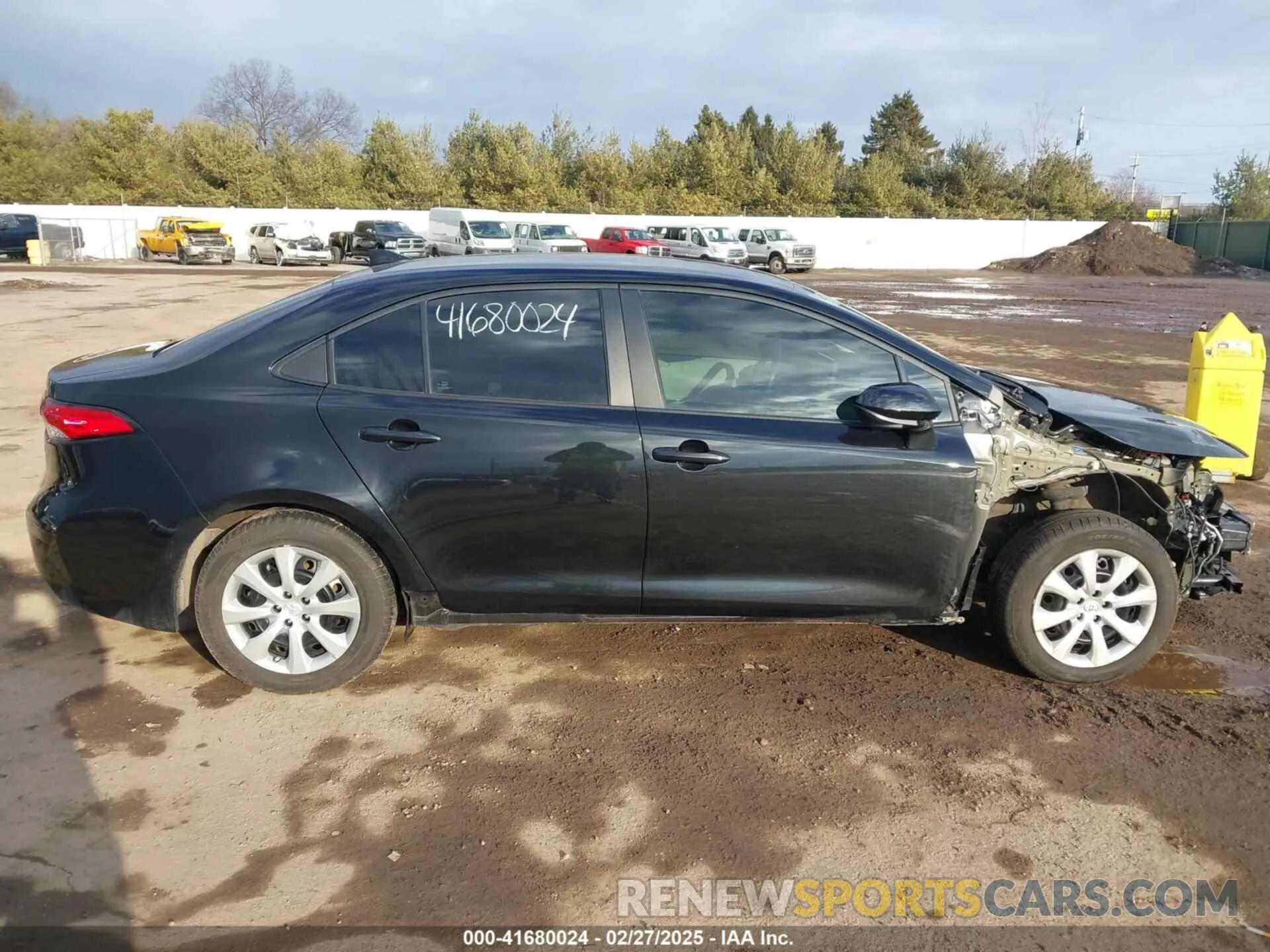 14 Photograph of a damaged car 5YFEPMAE4NP324102 TOYOTA COROLLA 2022