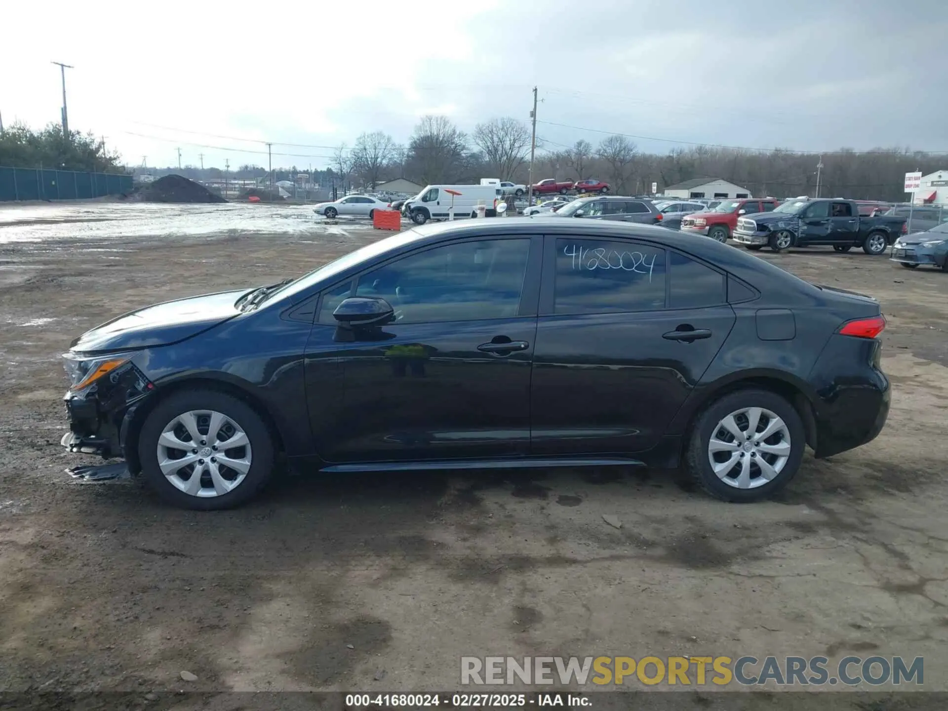 15 Photograph of a damaged car 5YFEPMAE4NP324102 TOYOTA COROLLA 2022