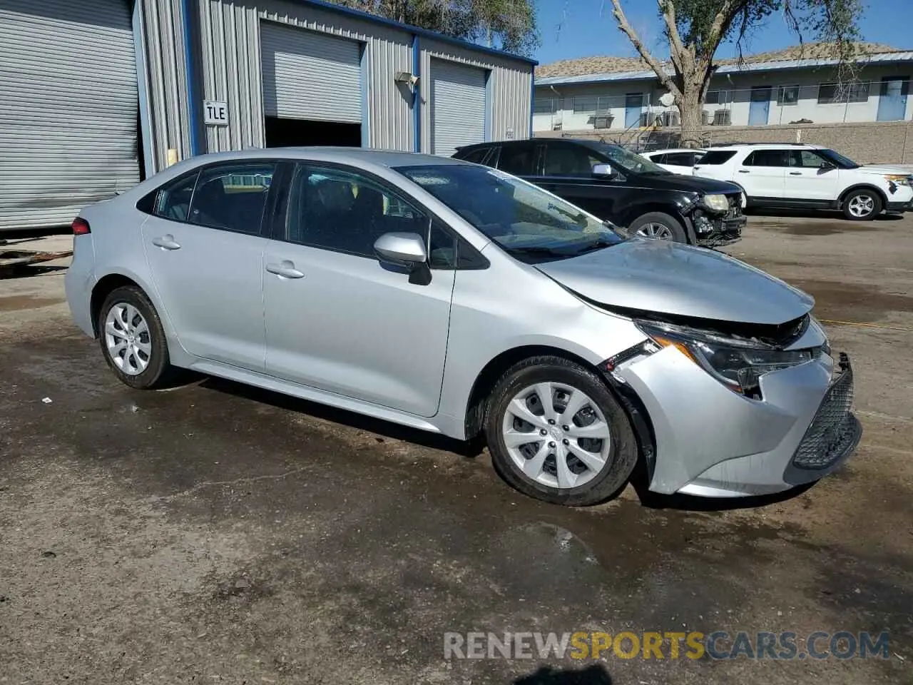 4 Photograph of a damaged car 5YFEPMAE4NP331647 TOYOTA COROLLA 2022