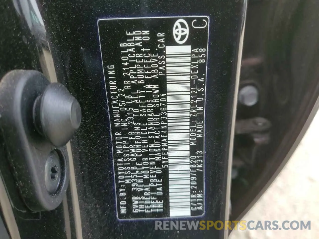 12 Photograph of a damaged car 5YFEPMAE4NP336704 TOYOTA COROLLA 2022