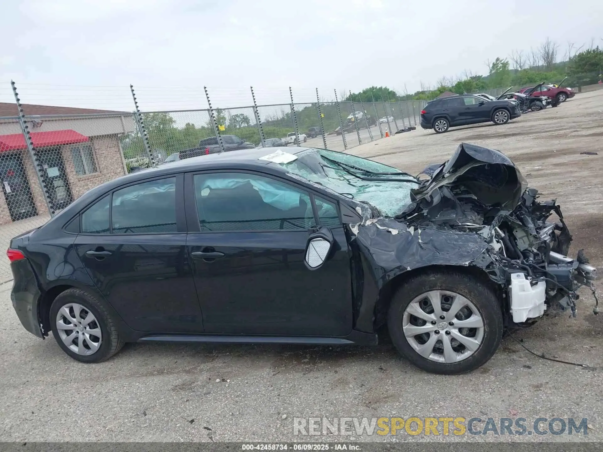 12 Photograph of a damaged car 5YFEPMAE4NP351462 TOYOTA COROLLA 2022
