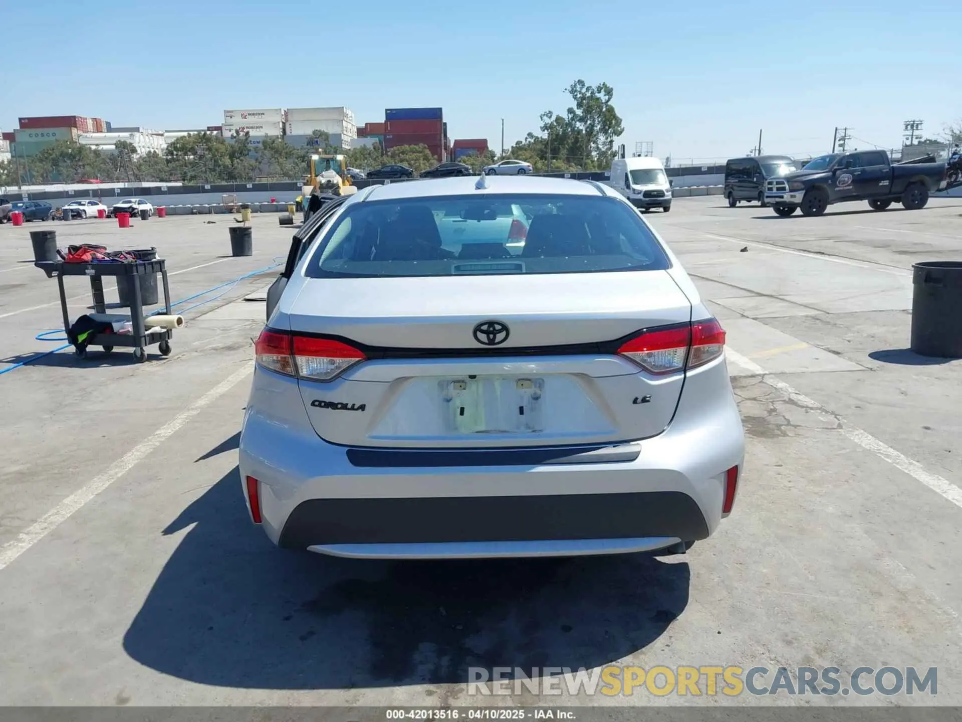 16 Photograph of a damaged car 5YFEPMAE4NP353356 TOYOTA COROLLA 2022