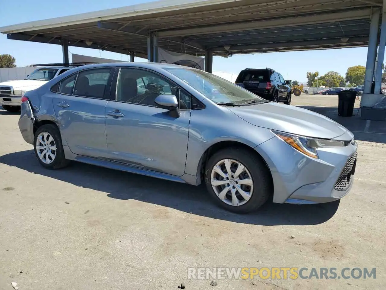 4 Photograph of a damaged car 5YFEPMAE4NP356757 TOYOTA COROLLA 2022