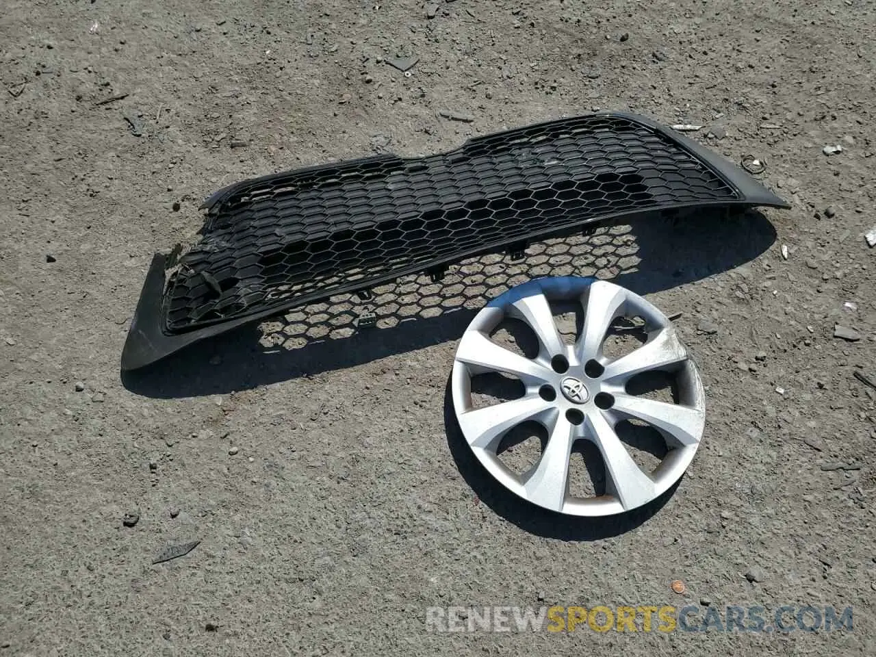14 Photograph of a damaged car 5YFEPMAE4NP366995 TOYOTA COROLLA 2022