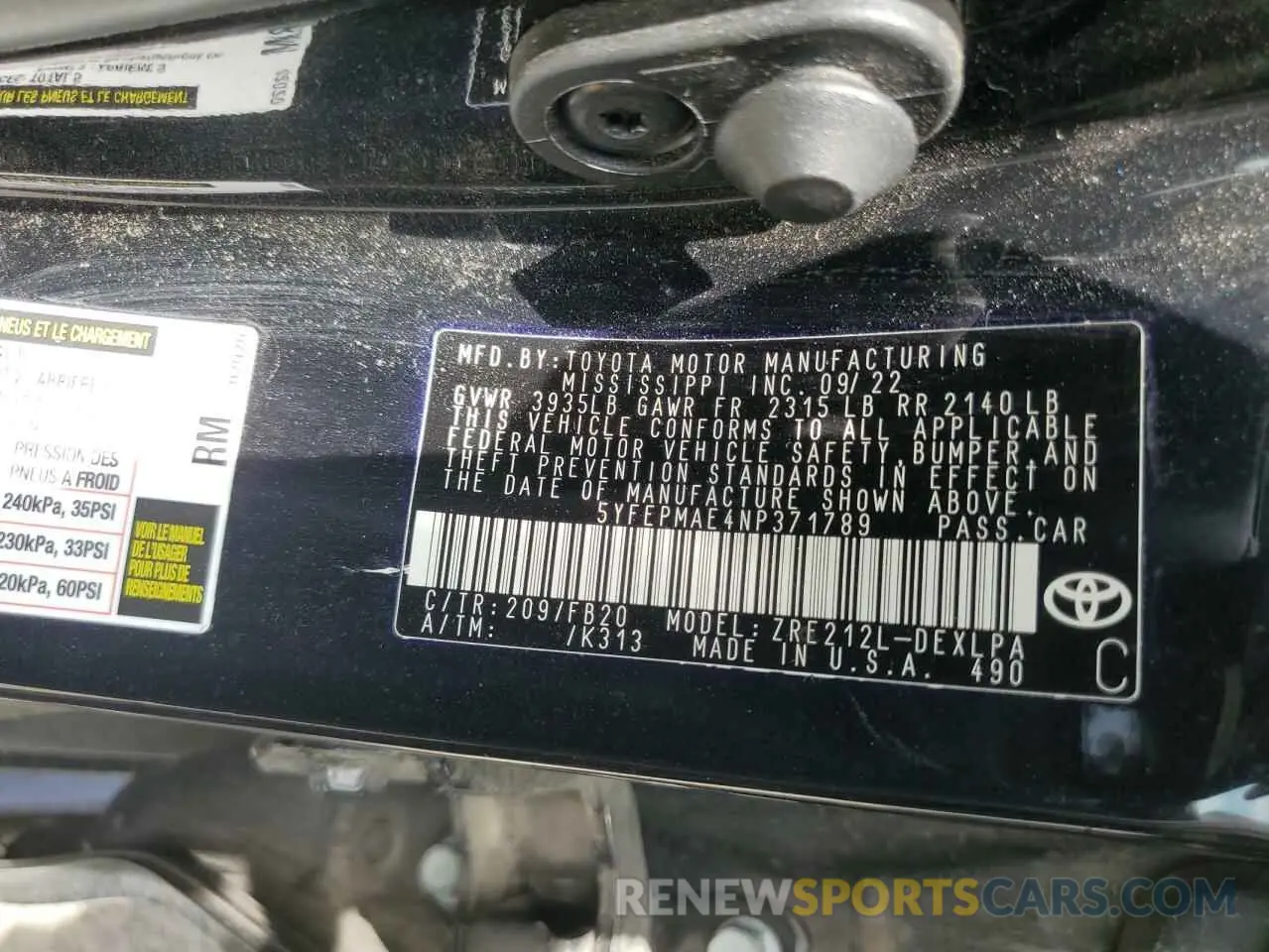 12 Photograph of a damaged car 5YFEPMAE4NP371789 TOYOTA COROLLA 2022