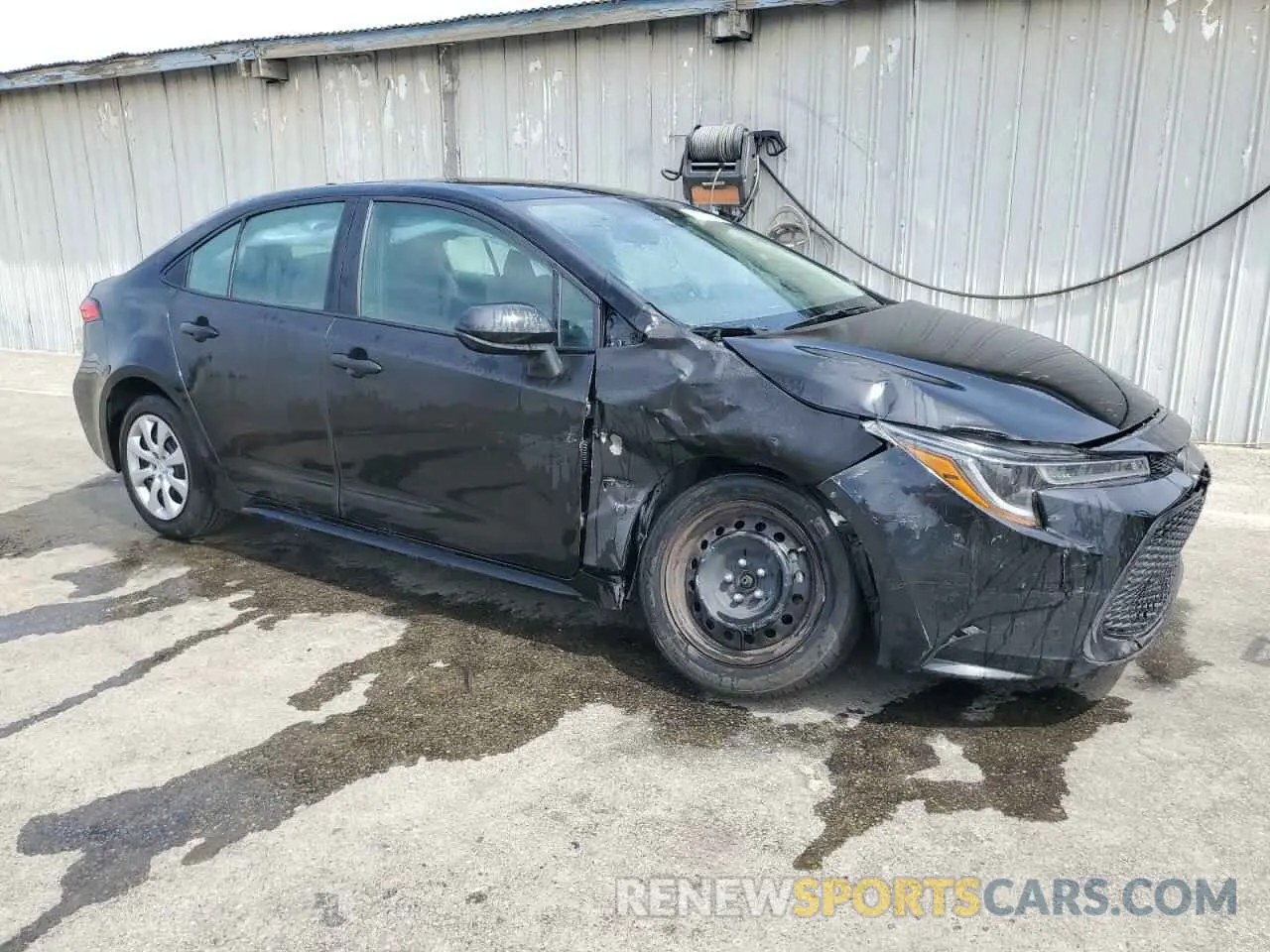 4 Photograph of a damaged car 5YFEPMAE4NP371789 TOYOTA COROLLA 2022
