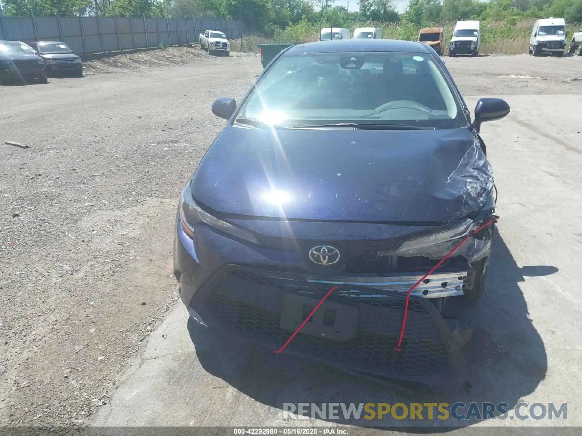 13 Photograph of a damaged car 5YFEPMAE4NP372263 TOYOTA COROLLA 2022
