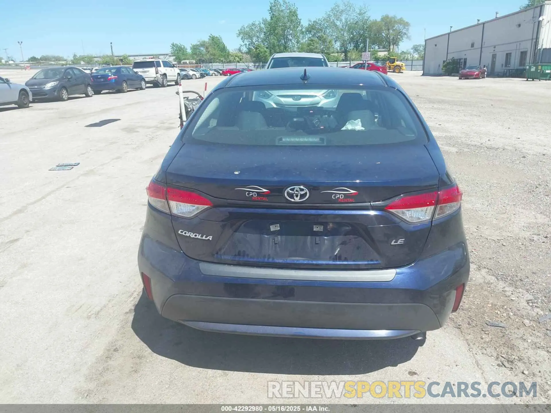 17 Photograph of a damaged car 5YFEPMAE4NP372263 TOYOTA COROLLA 2022