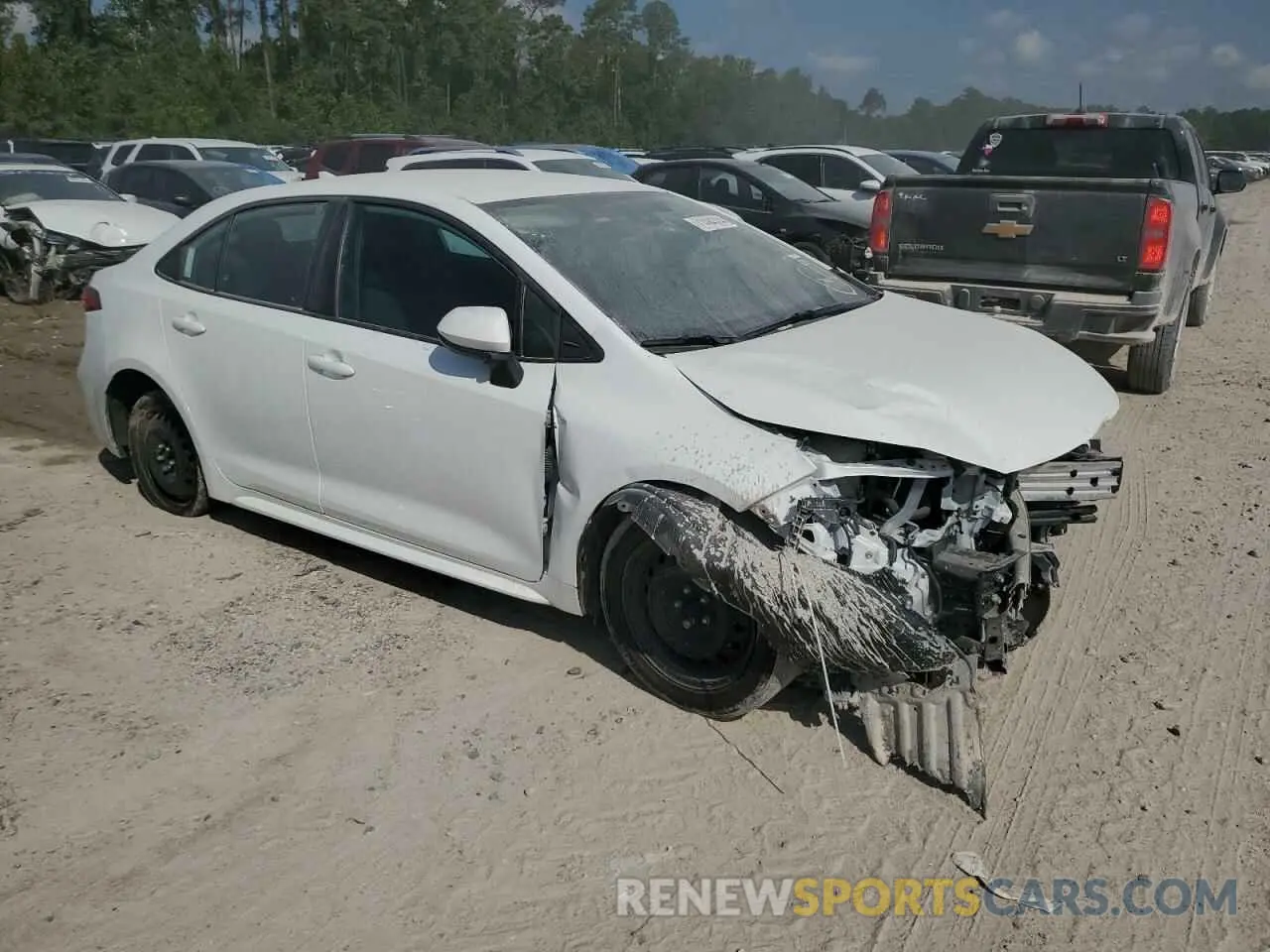 4 Photograph of a damaged car 5YFEPMAE4NP374241 TOYOTA COROLLA 2022