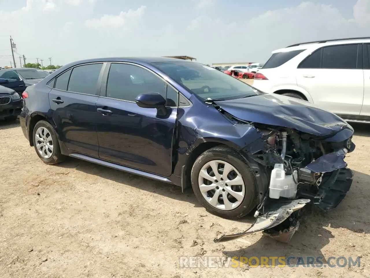 4 Photograph of a damaged car 5YFEPMAE4NP375504 TOYOTA COROLLA 2022