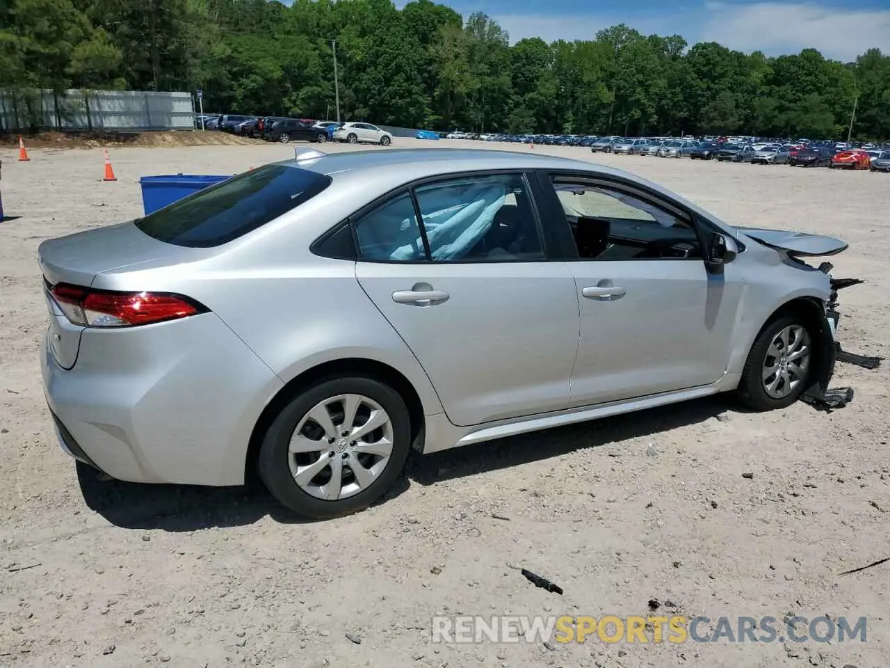 3 Photograph of a damaged car 5YFEPMAE4NP384719 TOYOTA COROLLA 2022