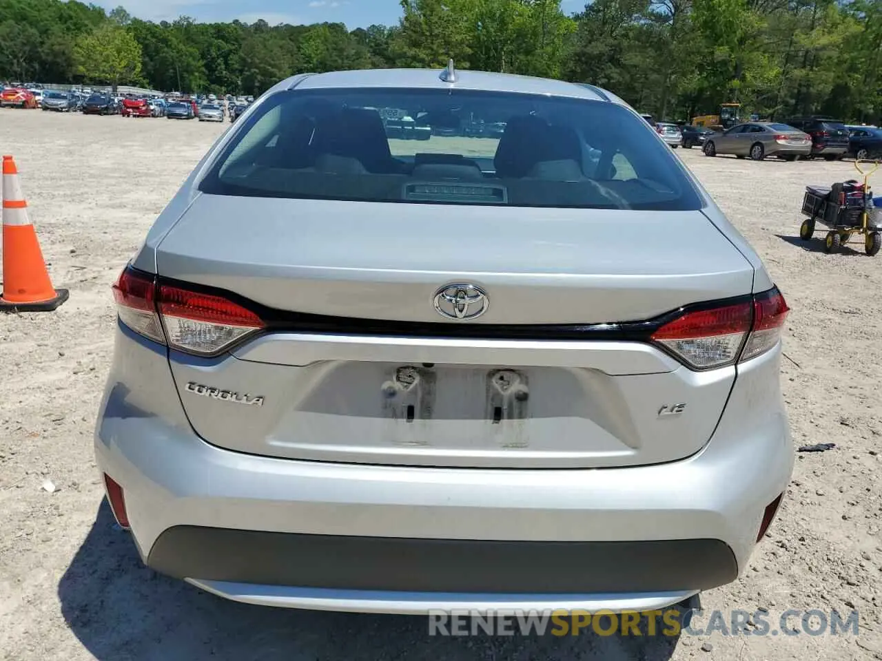 6 Photograph of a damaged car 5YFEPMAE4NP384719 TOYOTA COROLLA 2022