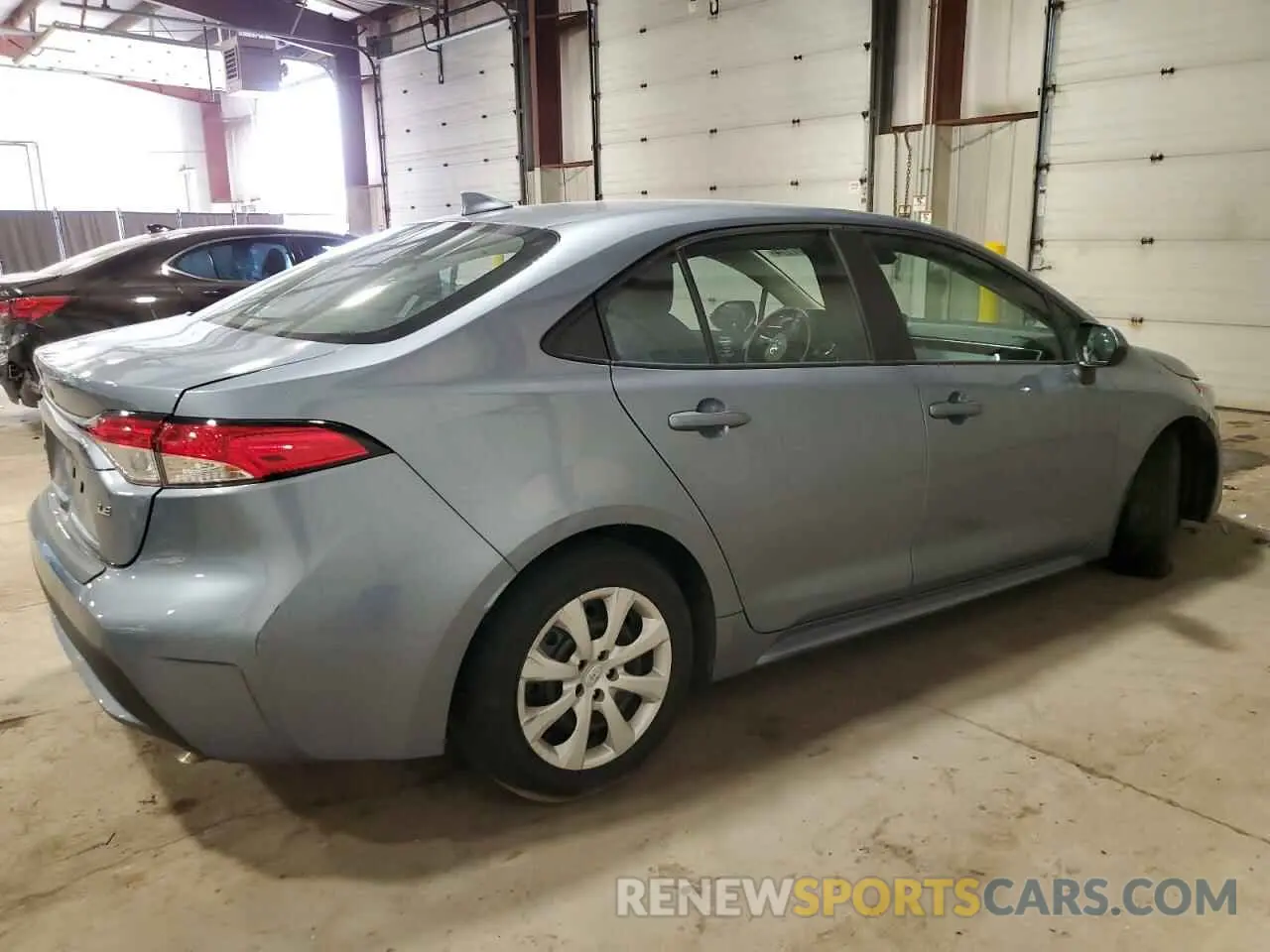 3 Photograph of a damaged car 5YFEPMAE4NP387457 TOYOTA COROLLA 2022