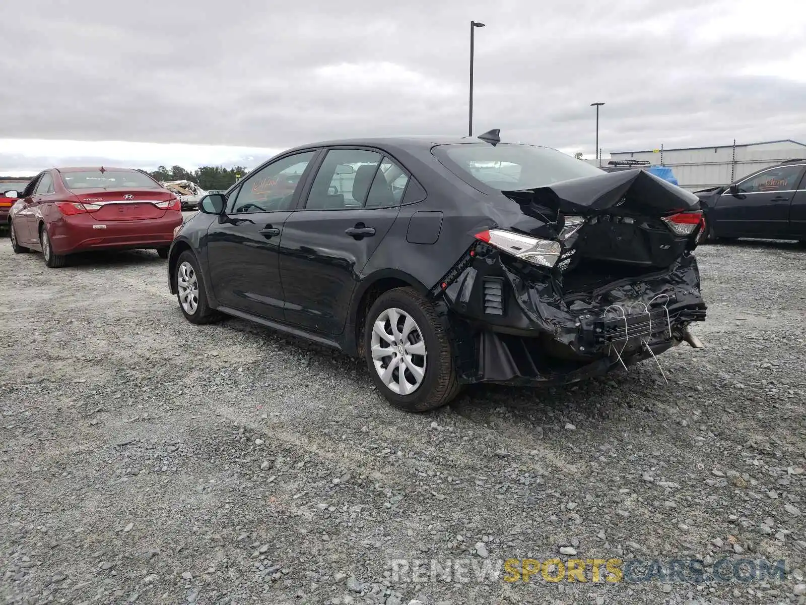 3 Photograph of a damaged car 5YFEPMAE5NP282846 TOYOTA COROLLA 2022