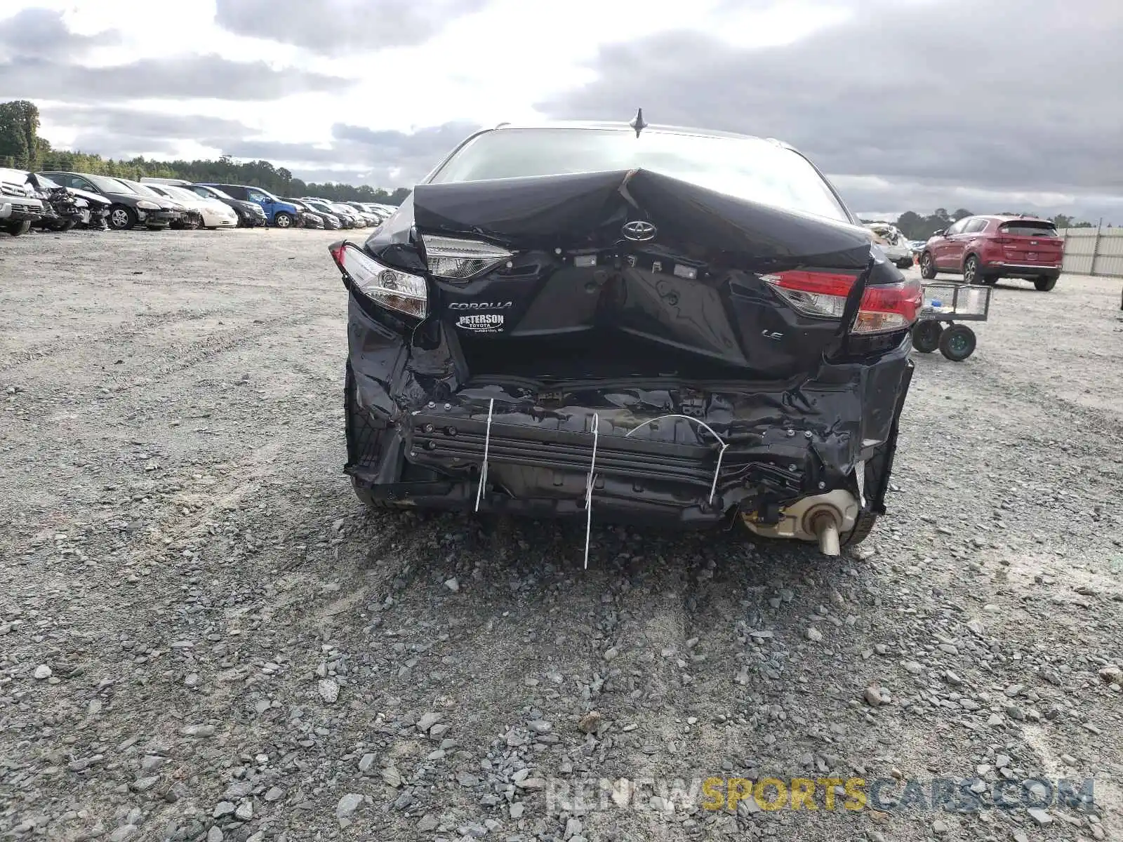 9 Photograph of a damaged car 5YFEPMAE5NP282846 TOYOTA COROLLA 2022