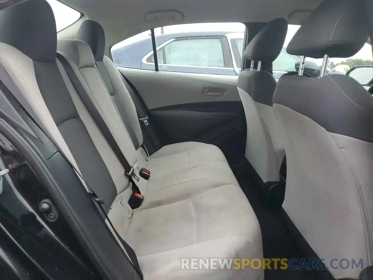 10 Photograph of a damaged car 5YFEPMAE5NP284385 TOYOTA COROLLA 2022