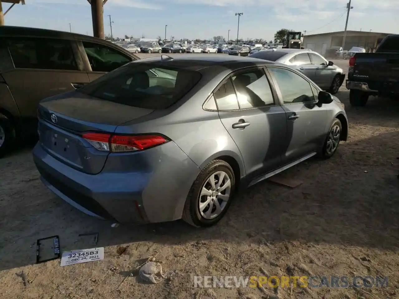 4 Photograph of a damaged car 5YFEPMAE5NP288419 TOYOTA COROLLA 2022