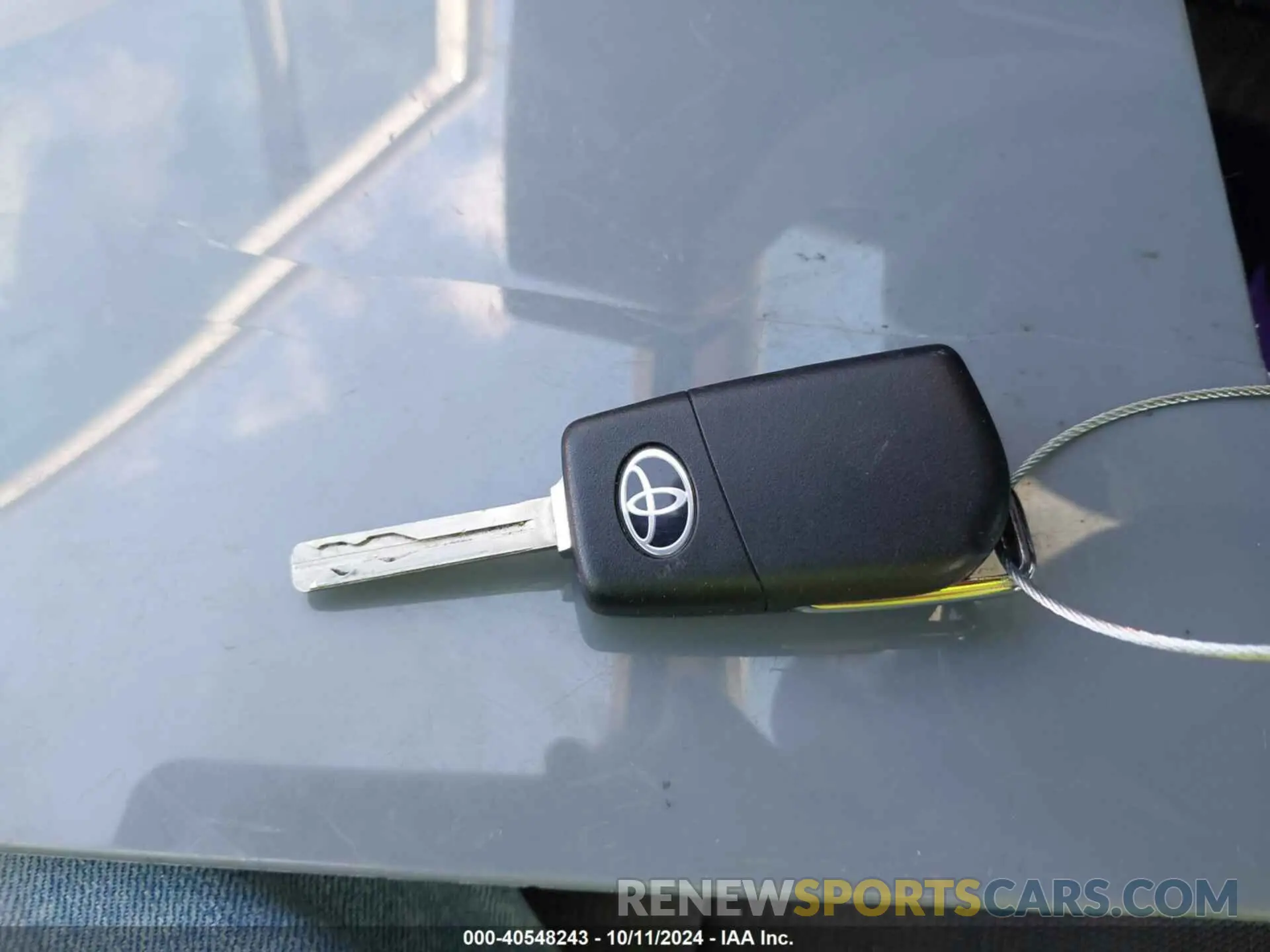11 Photograph of a damaged car 5YFEPMAE5NP291174 TOYOTA COROLLA 2022