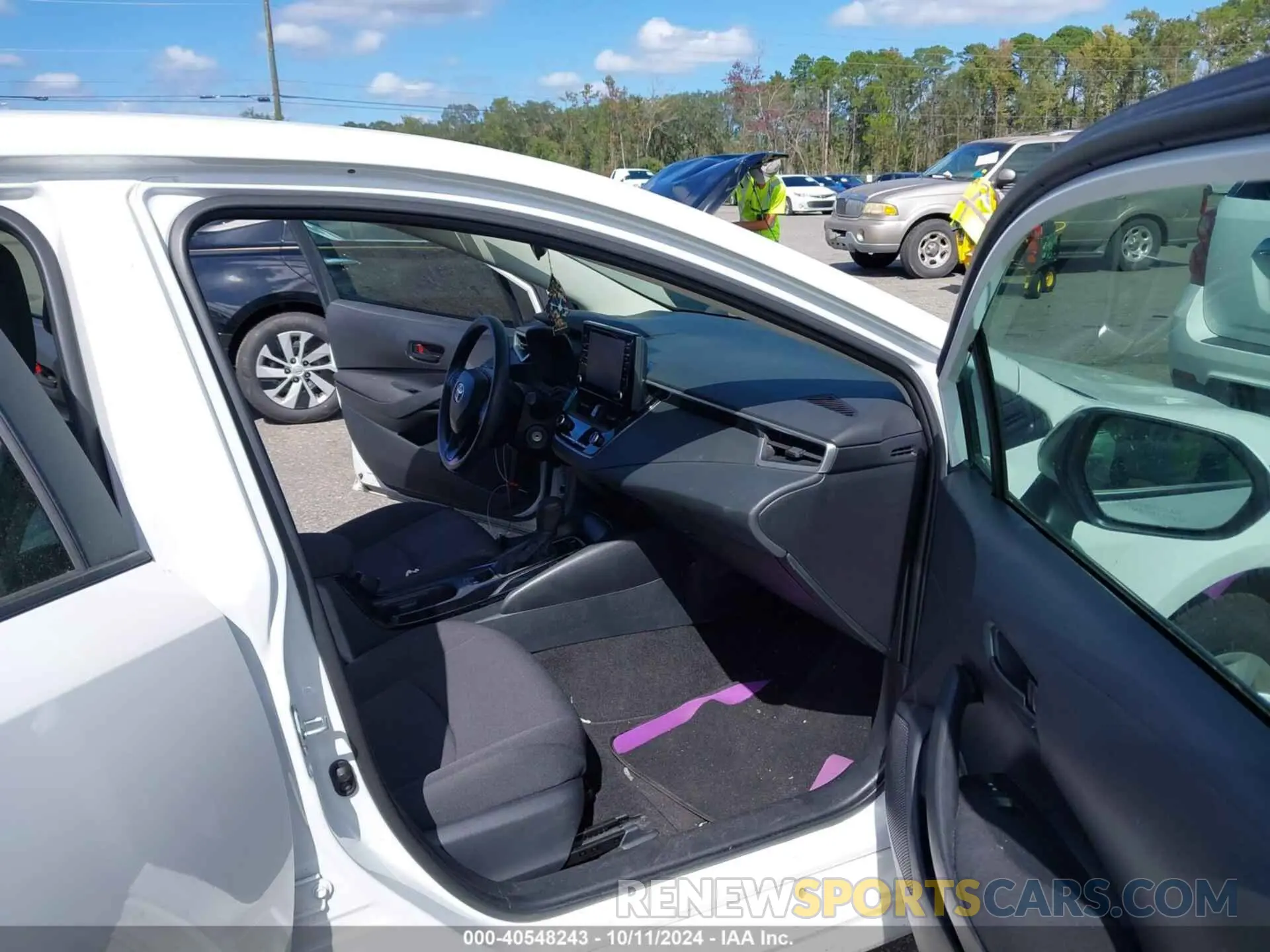 5 Photograph of a damaged car 5YFEPMAE5NP291174 TOYOTA COROLLA 2022