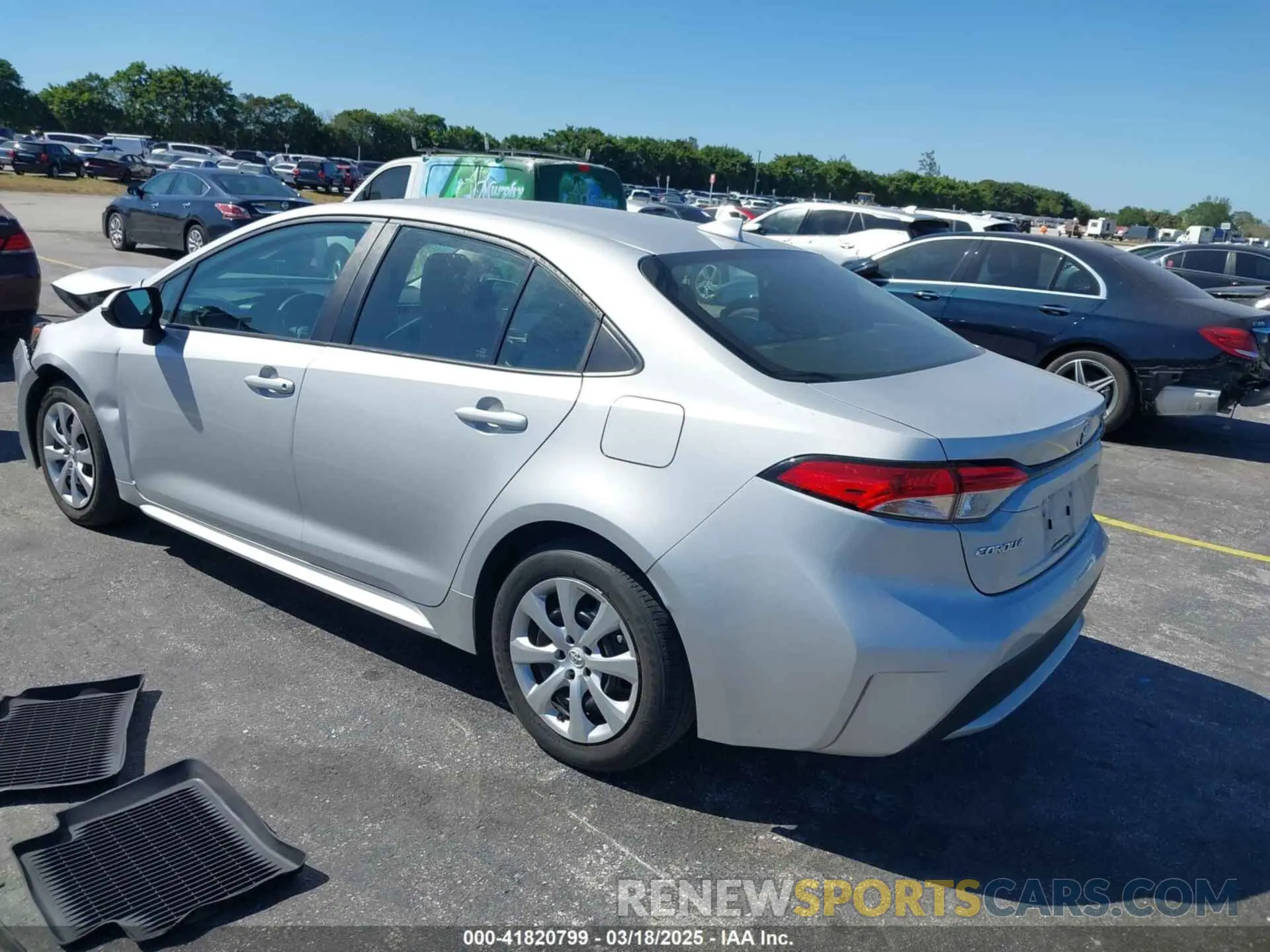 3 Photograph of a damaged car 5YFEPMAE5NP292471 TOYOTA COROLLA 2022