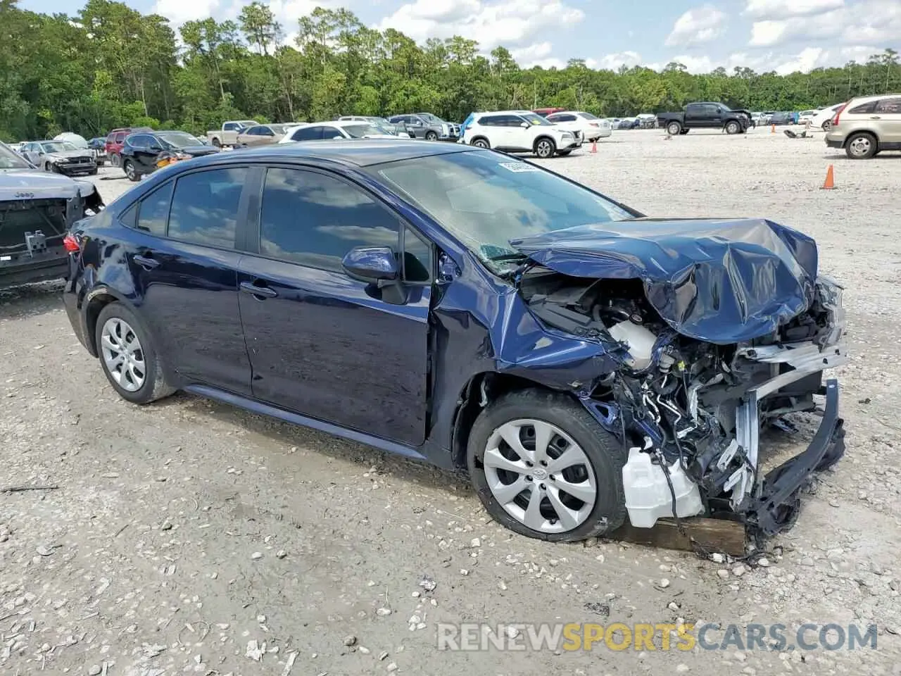 4 Photograph of a damaged car 5YFEPMAE5NP295483 TOYOTA COROLLA 2022