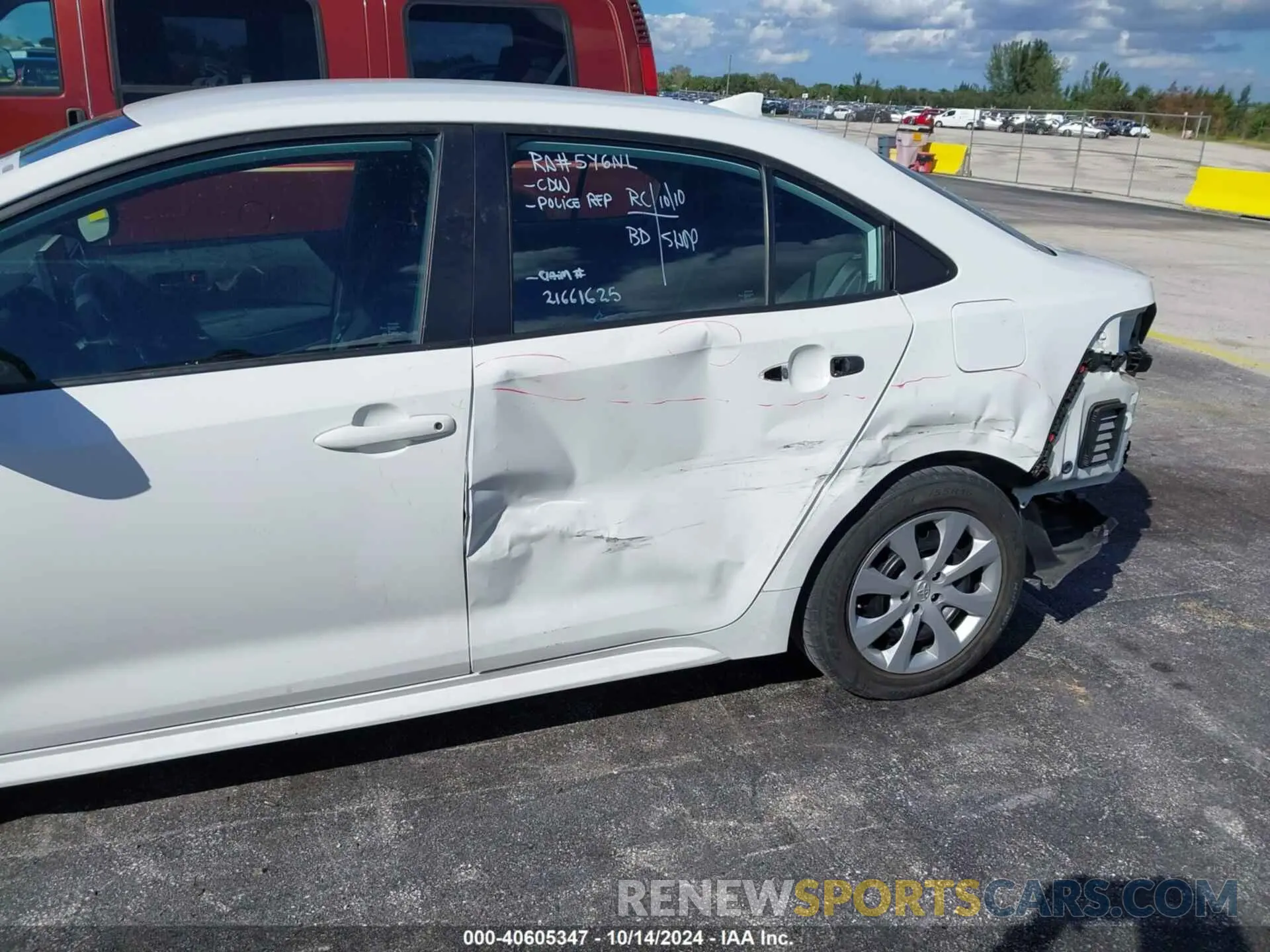 6 Photograph of a damaged car 5YFEPMAE5NP296035 TOYOTA COROLLA 2022