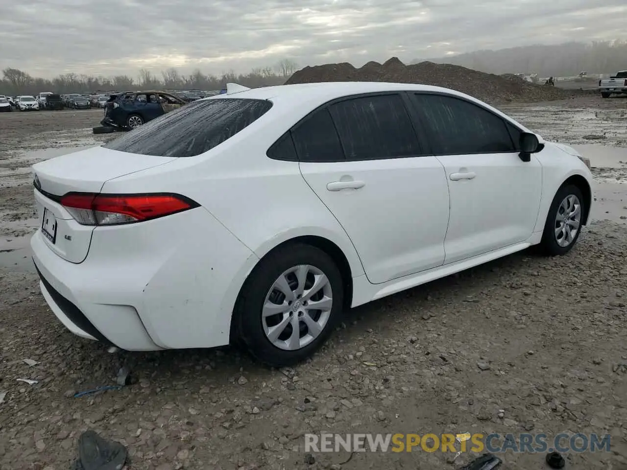 3 Photograph of a damaged car 5YFEPMAE5NP301976 TOYOTA COROLLA 2022
