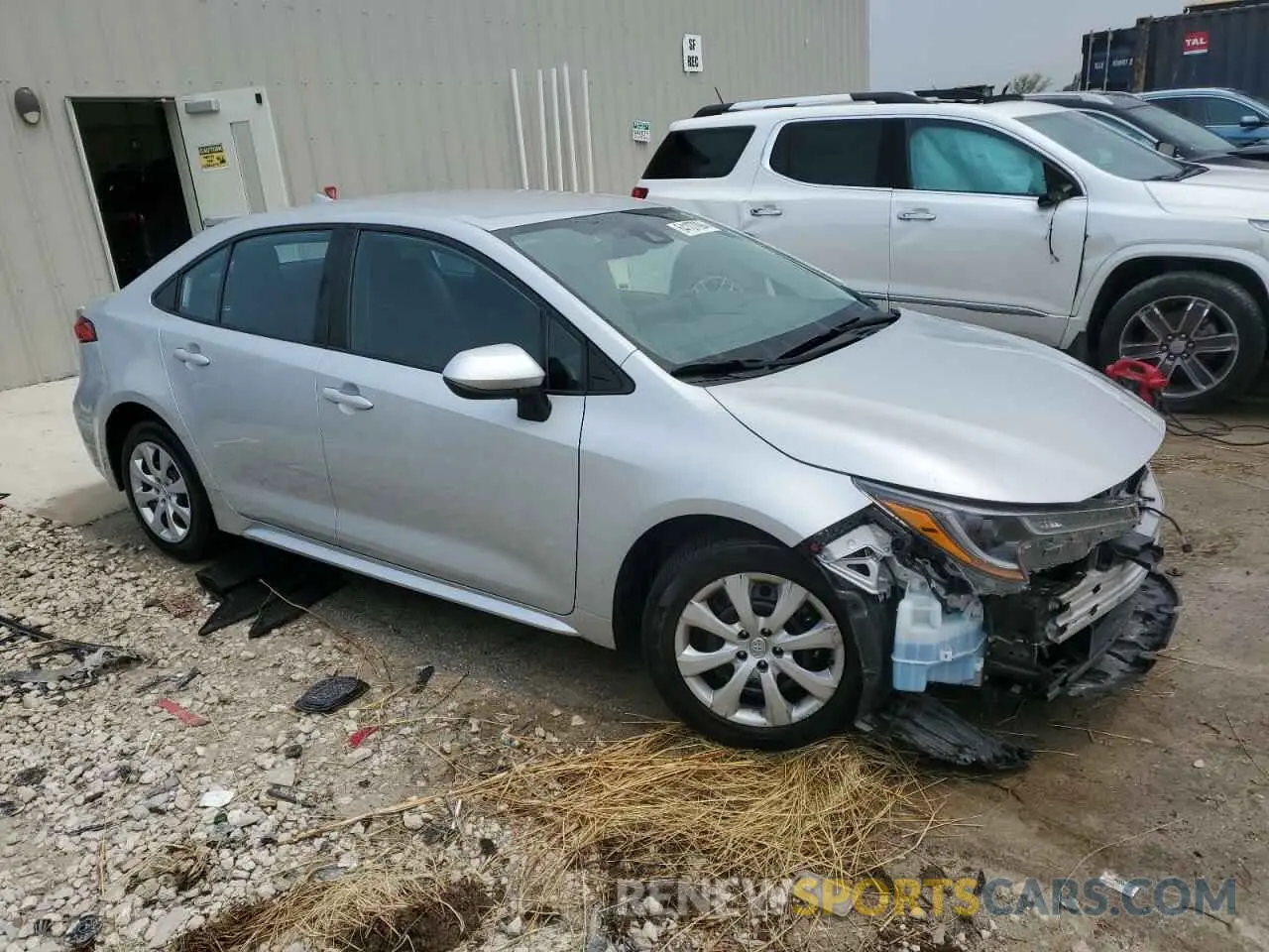 4 Photograph of a damaged car 5YFEPMAE5NP302030 TOYOTA COROLLA 2022