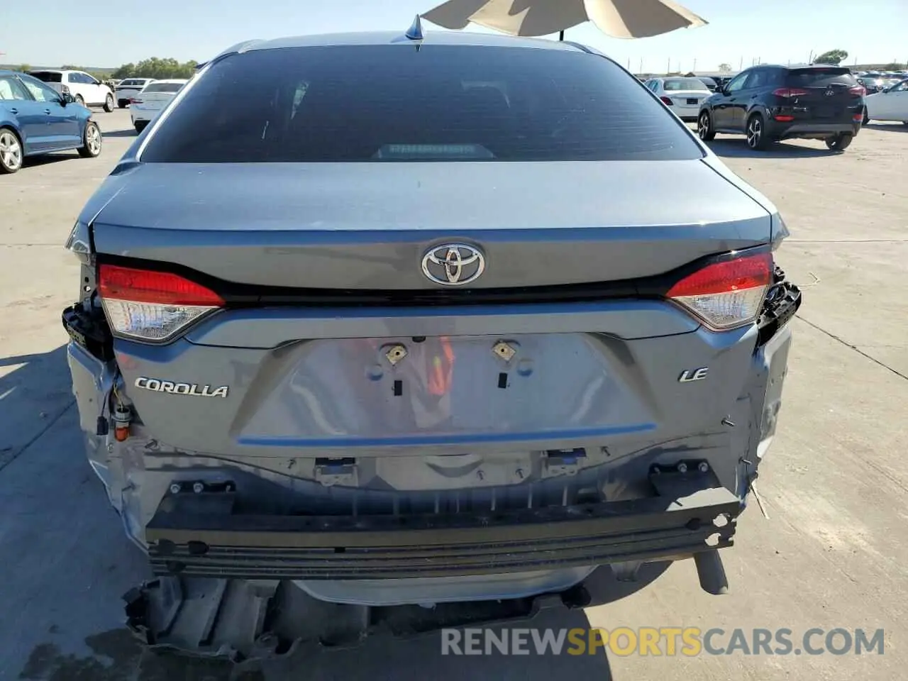 6 Photograph of a damaged car 5YFEPMAE5NP308202 TOYOTA COROLLA 2022