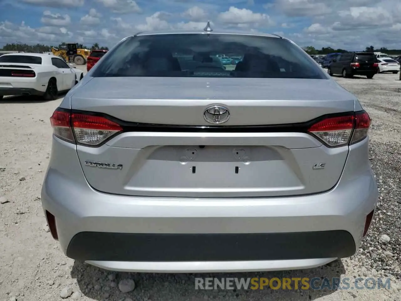 6 Photograph of a damaged car 5YFEPMAE5NP310760 TOYOTA COROLLA 2022