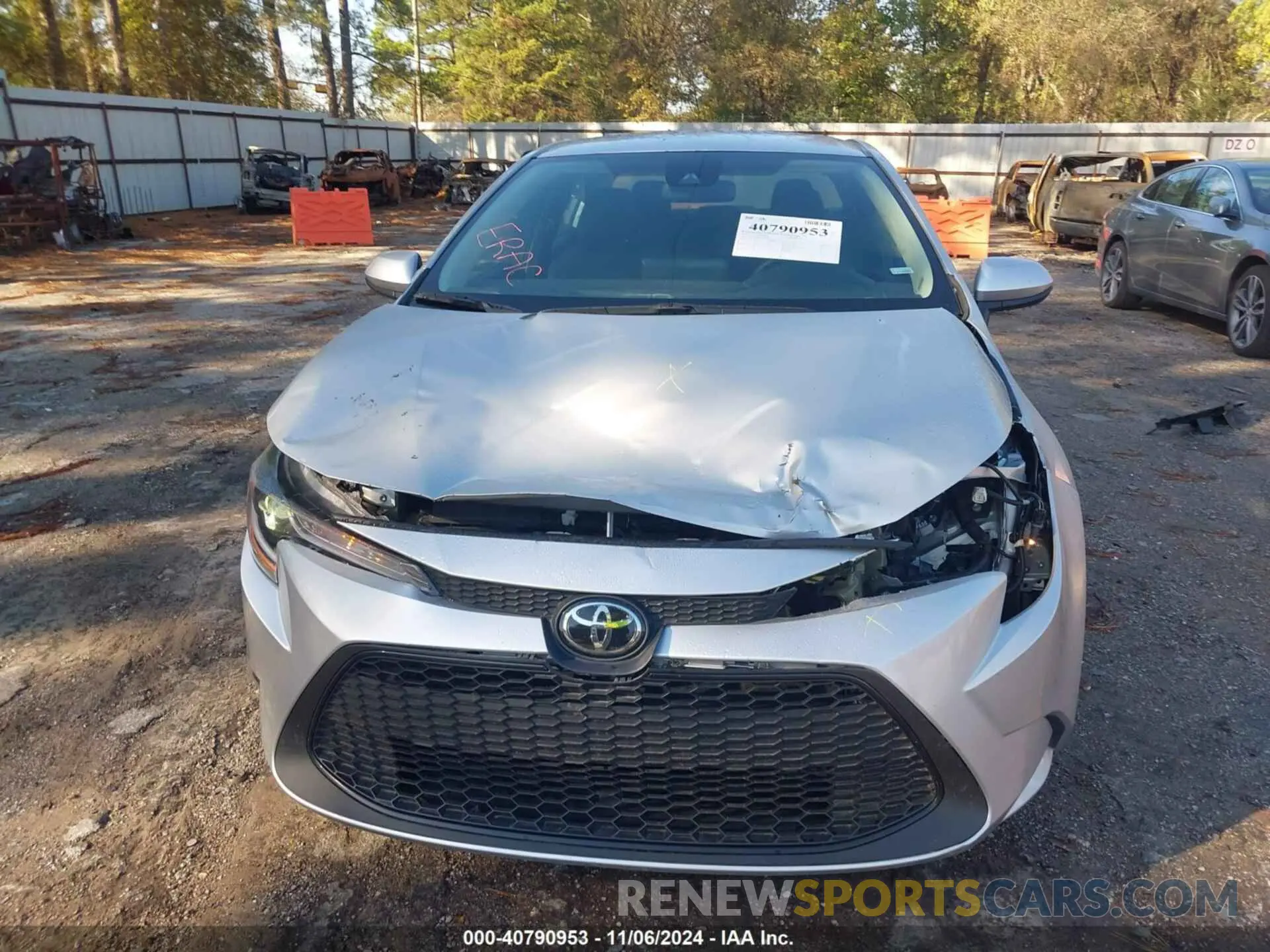 12 Photograph of a damaged car 5YFEPMAE5NP312153 TOYOTA COROLLA 2022