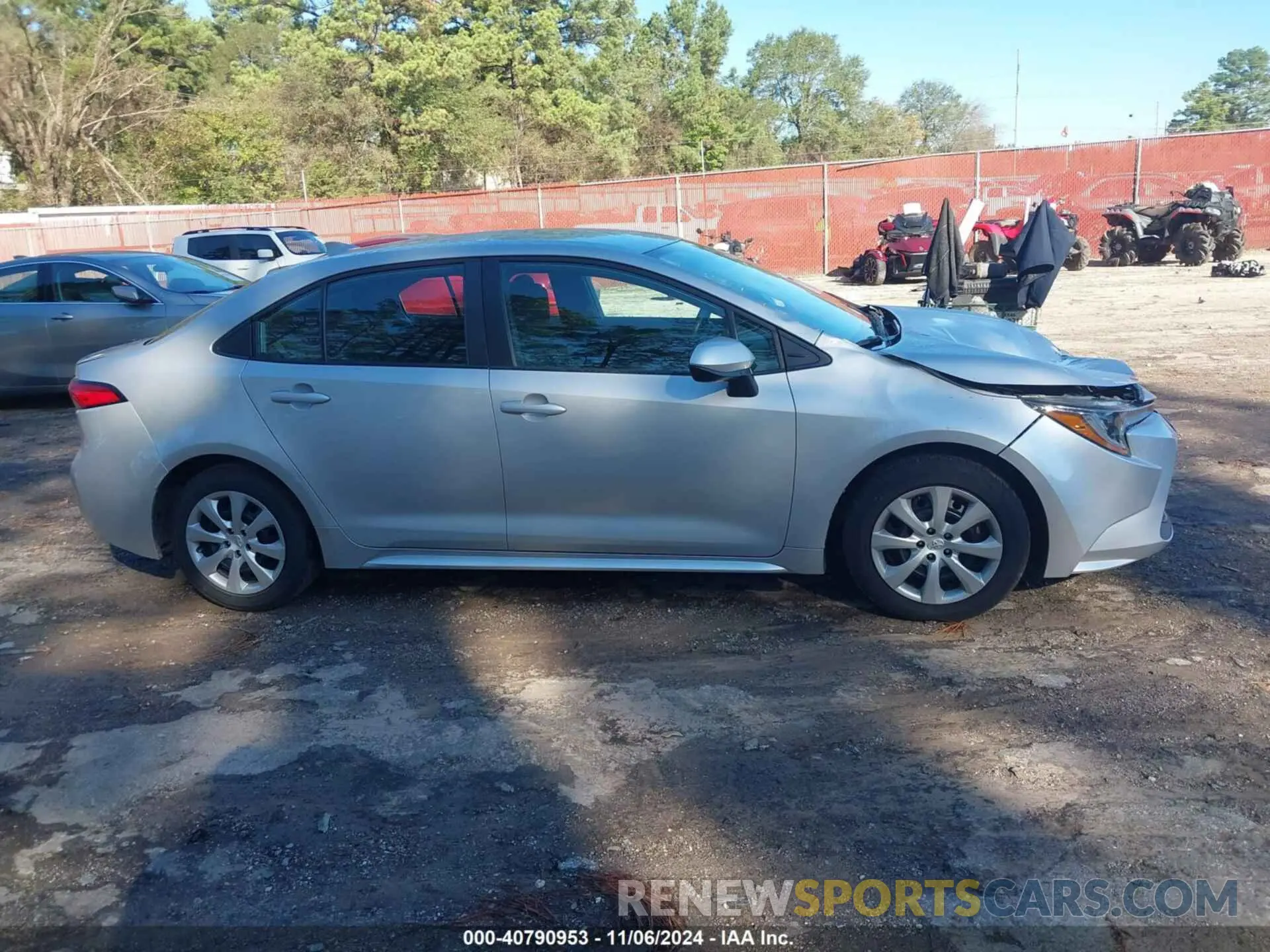 13 Photograph of a damaged car 5YFEPMAE5NP312153 TOYOTA COROLLA 2022