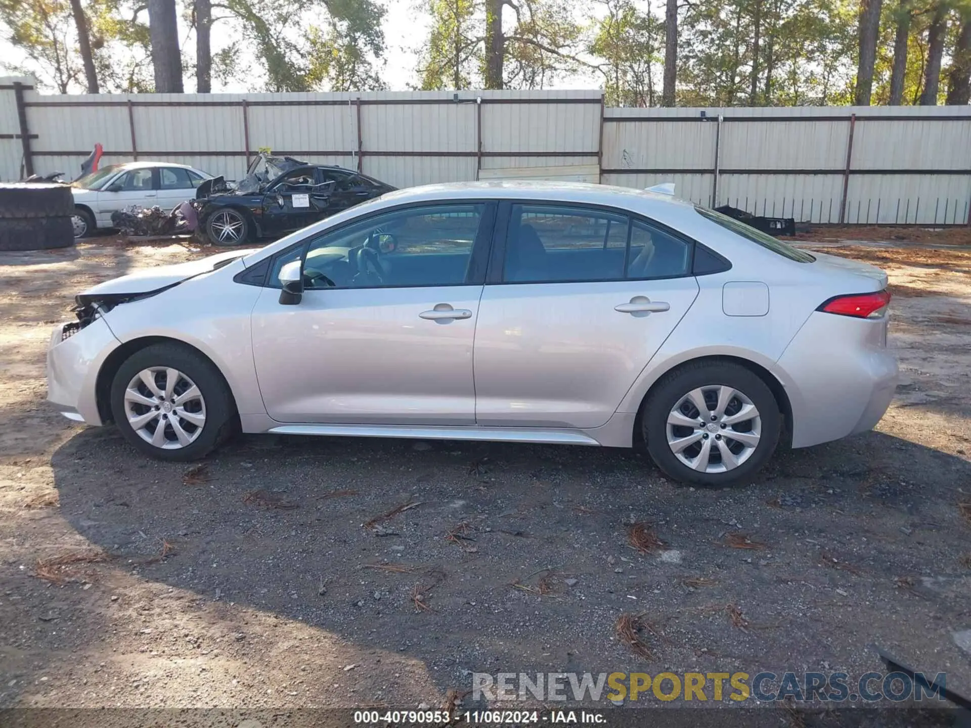 14 Photograph of a damaged car 5YFEPMAE5NP312153 TOYOTA COROLLA 2022