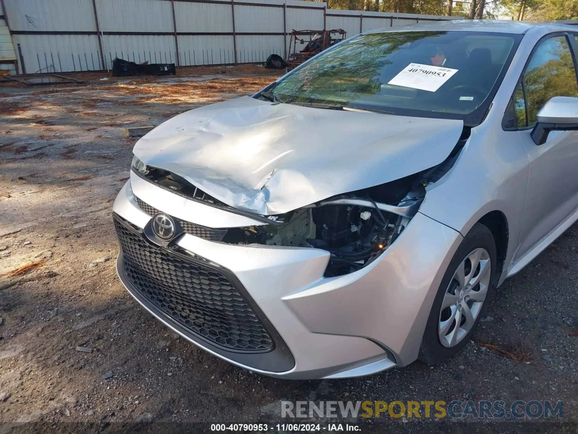 6 Photograph of a damaged car 5YFEPMAE5NP312153 TOYOTA COROLLA 2022