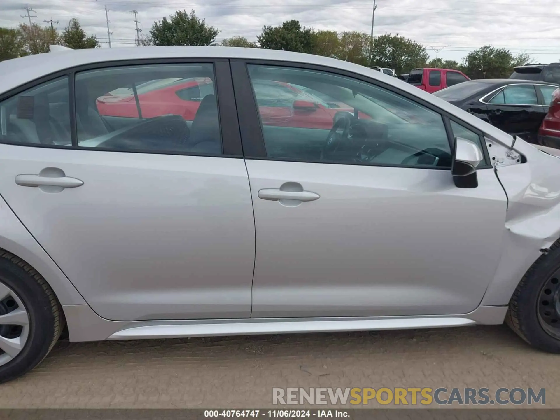14 Photograph of a damaged car 5YFEPMAE5NP313612 TOYOTA COROLLA 2022