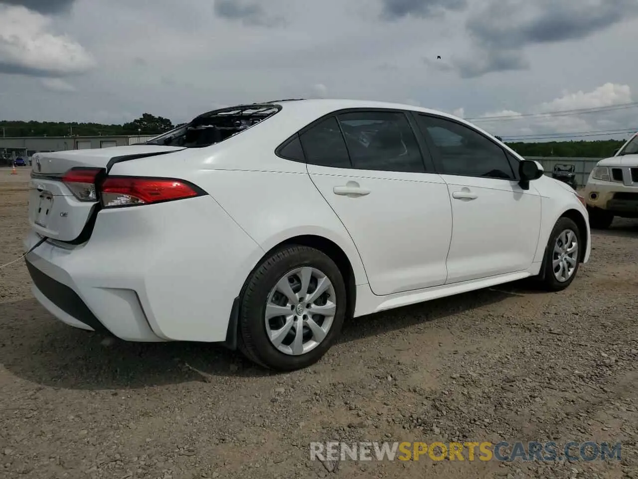 3 Photograph of a damaged car 5YFEPMAE5NP320141 TOYOTA COROLLA 2022