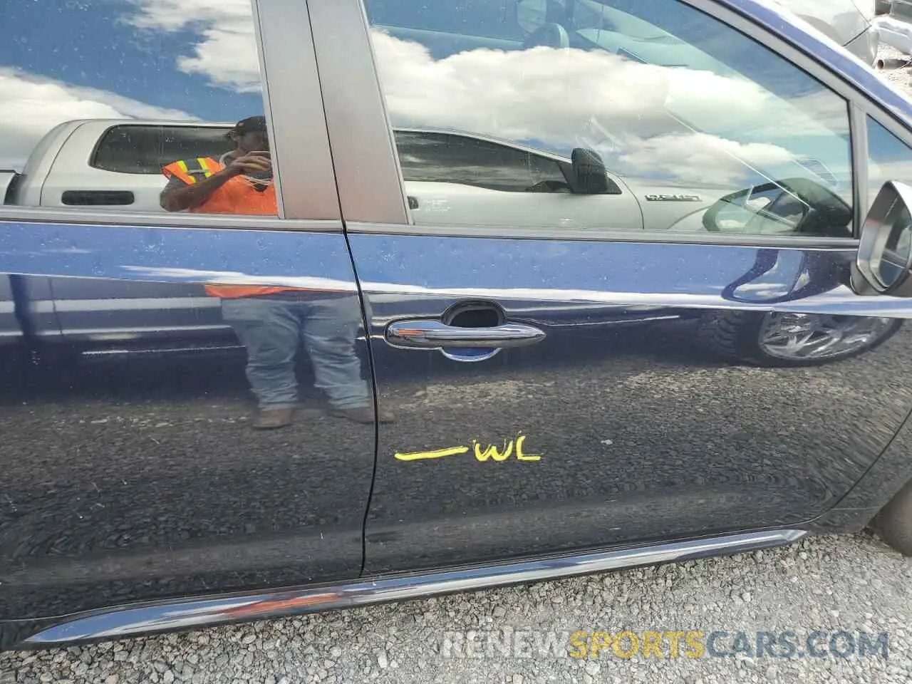 12 Photograph of a damaged car 5YFEPMAE5NP327039 TOYOTA COROLLA 2022