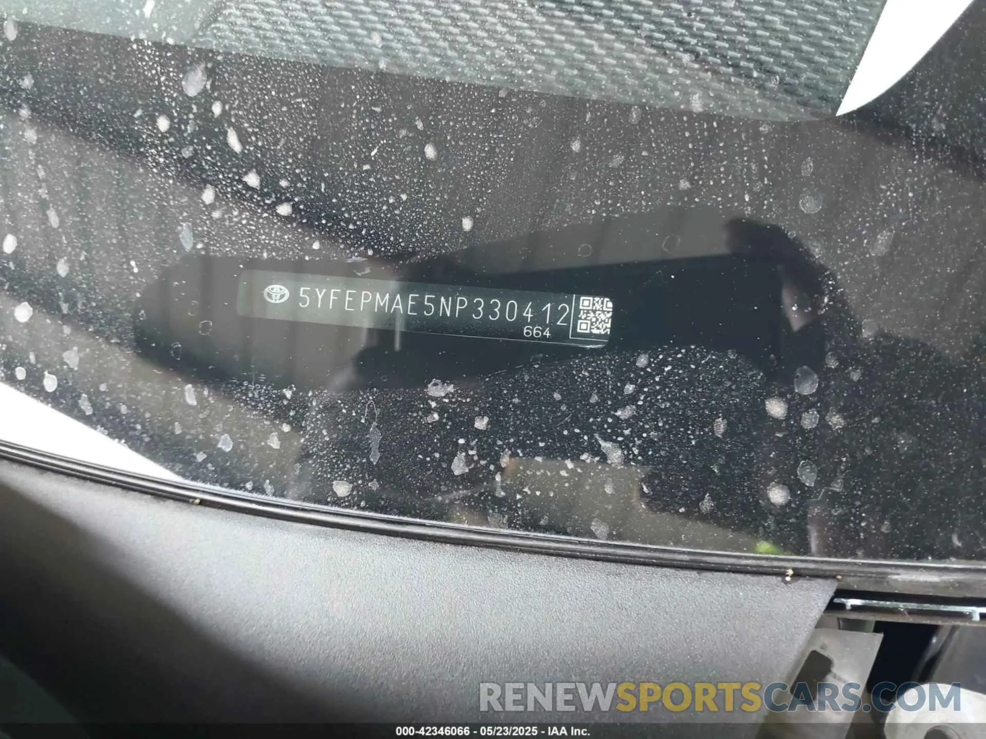 9 Photograph of a damaged car 5YFEPMAE5NP330412 TOYOTA COROLLA 2022
