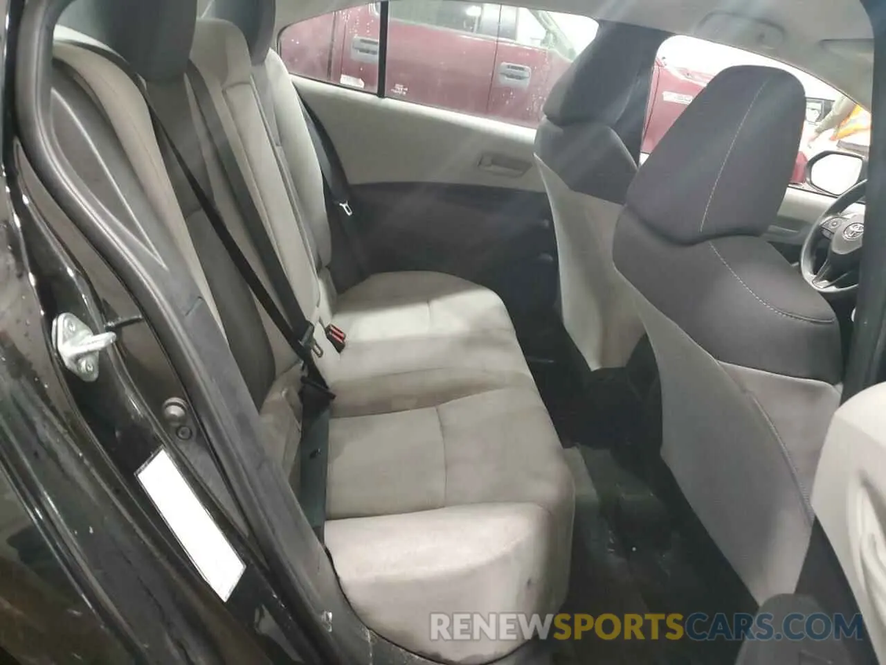 10 Photograph of a damaged car 5YFEPMAE5NP330541 TOYOTA COROLLA 2022