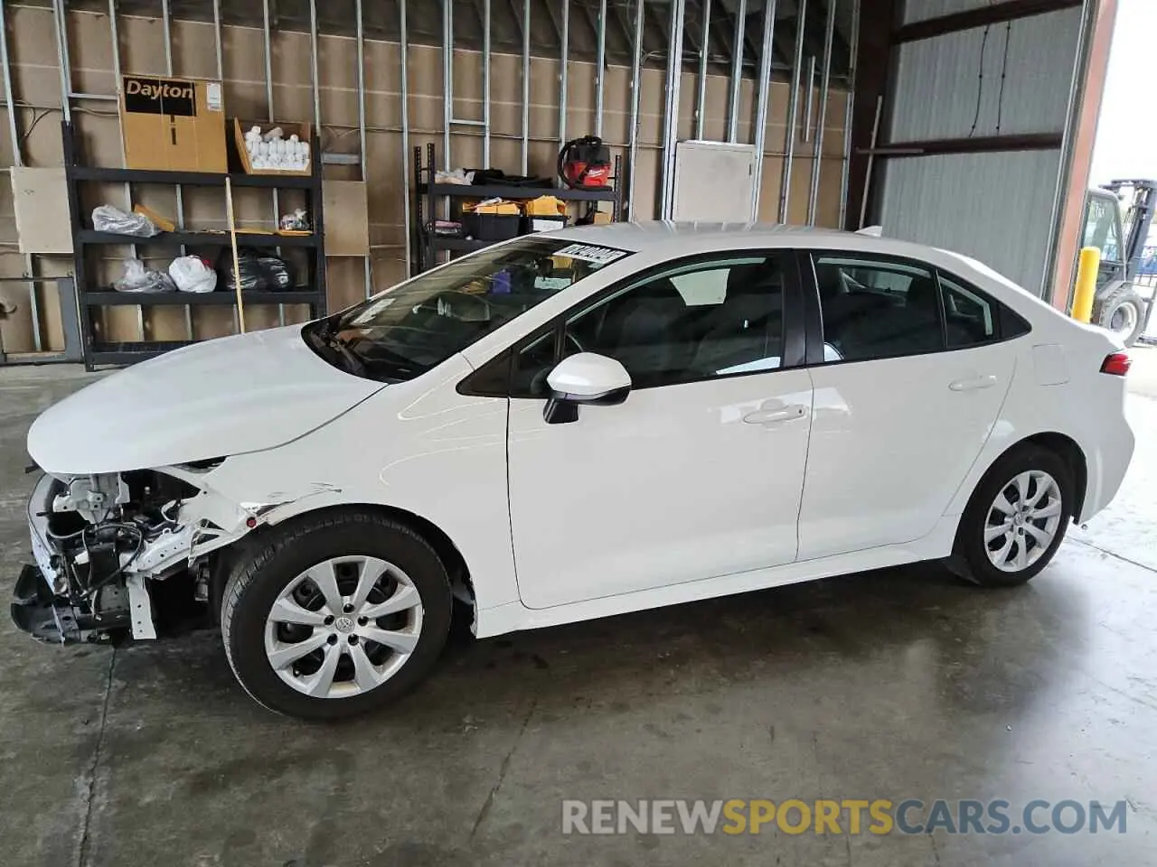 1 Photograph of a damaged car 5YFEPMAE5NP331382 TOYOTA COROLLA 2022