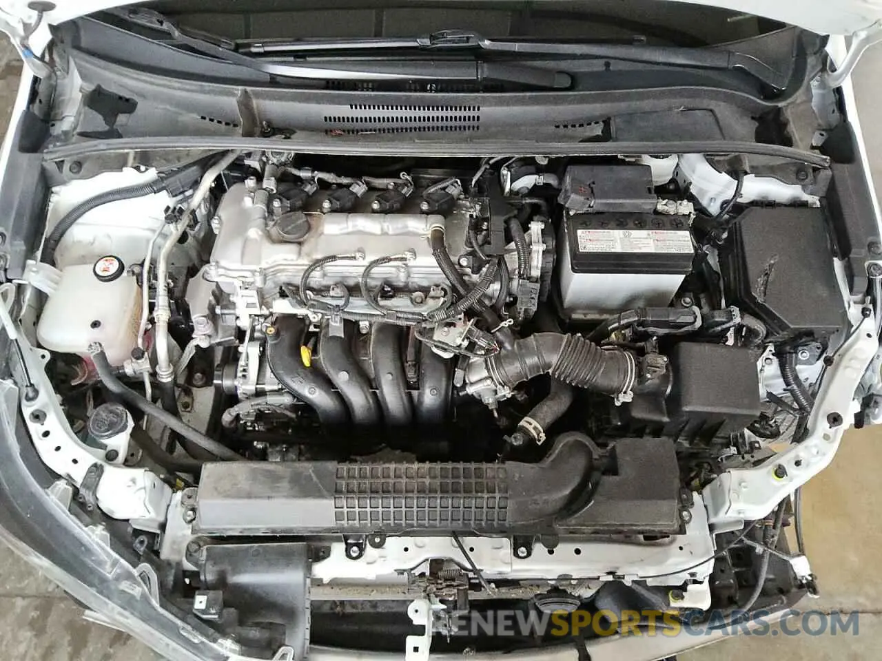 11 Photograph of a damaged car 5YFEPMAE5NP331382 TOYOTA COROLLA 2022