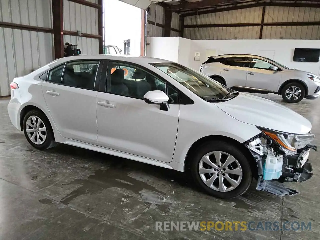 4 Photograph of a damaged car 5YFEPMAE5NP331382 TOYOTA COROLLA 2022