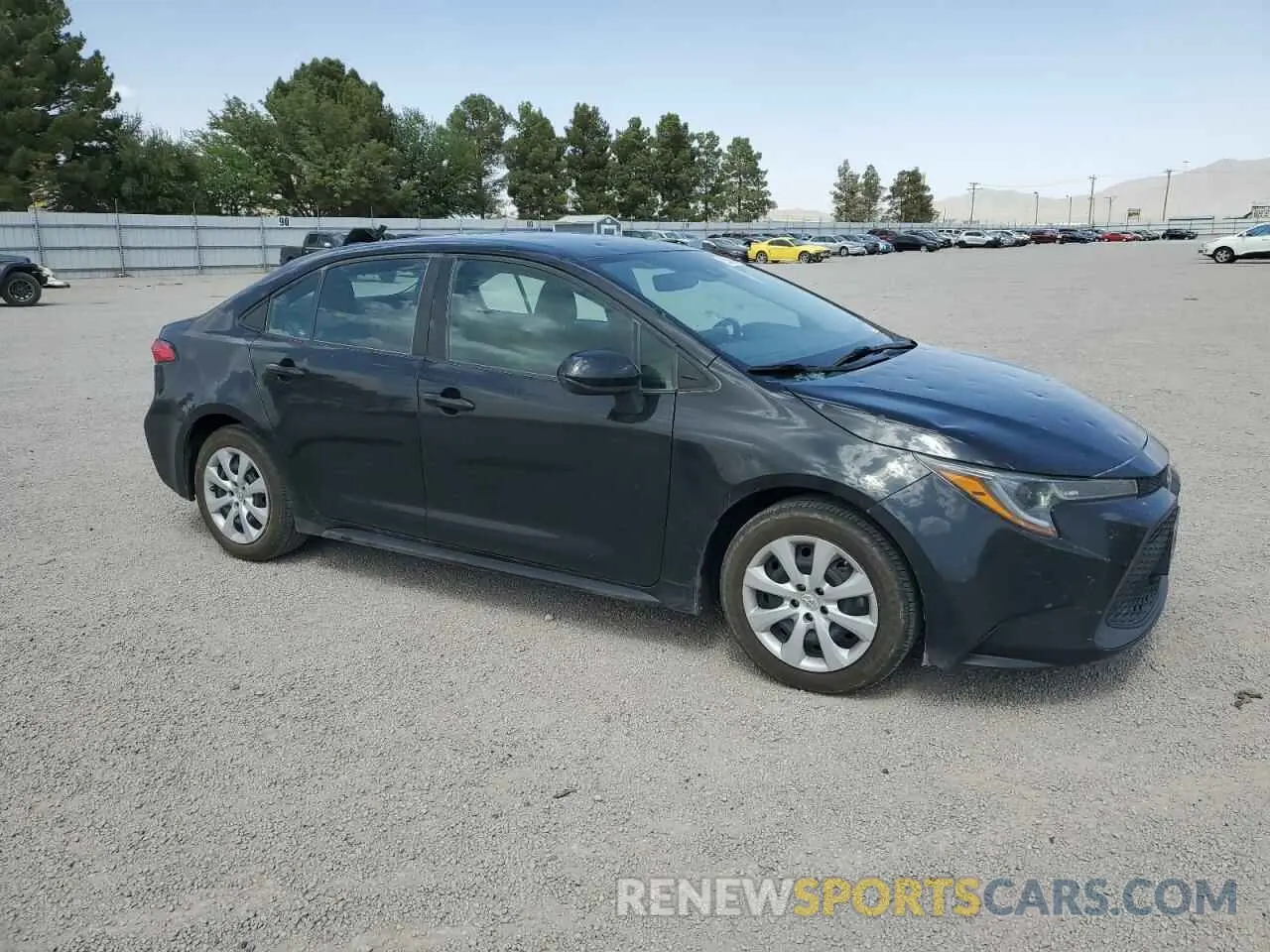 4 Photograph of a damaged car 5YFEPMAE5NP343399 TOYOTA COROLLA 2022