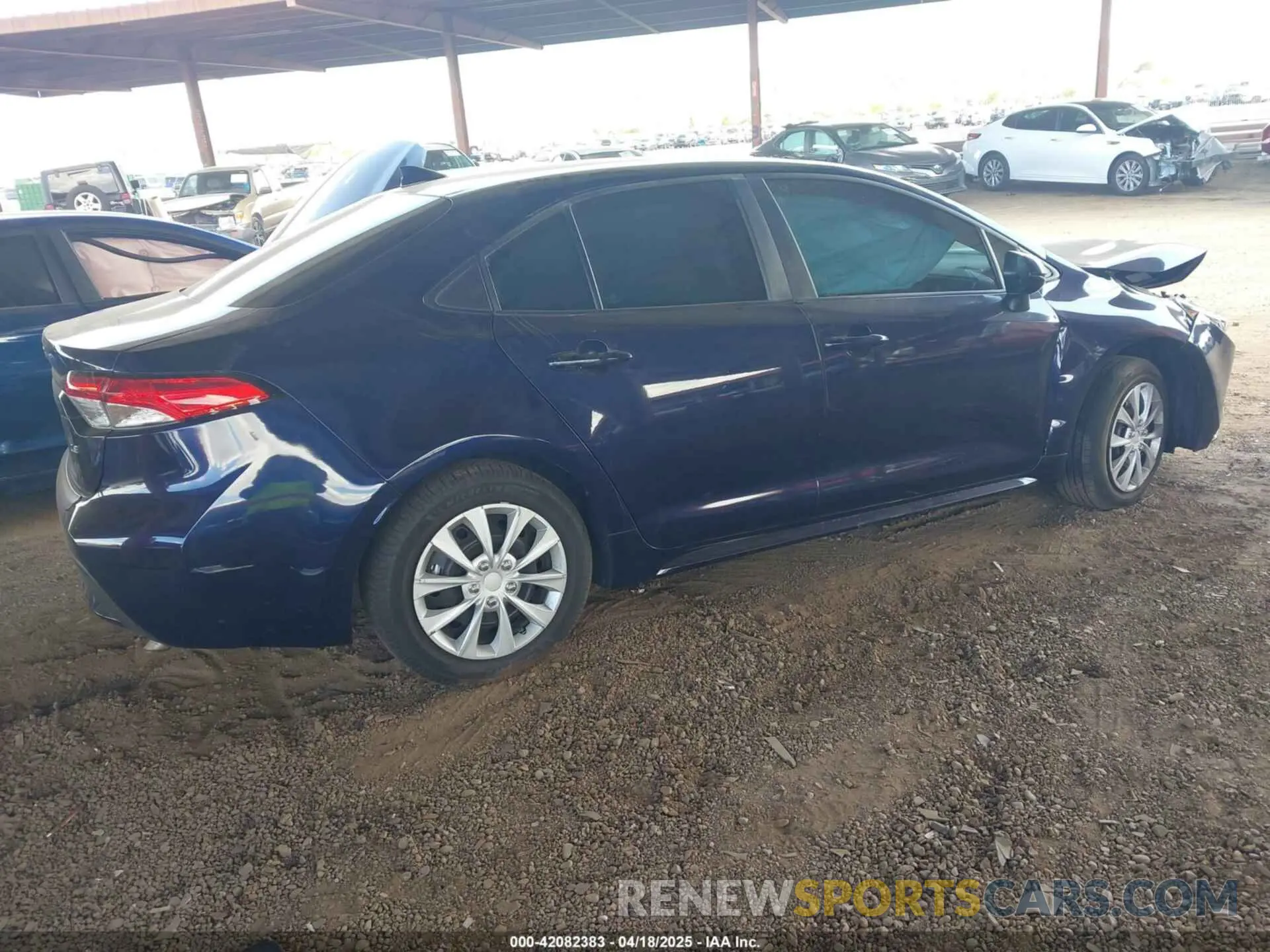 4 Photograph of a damaged car 5YFEPMAE5NP346769 TOYOTA COROLLA 2022