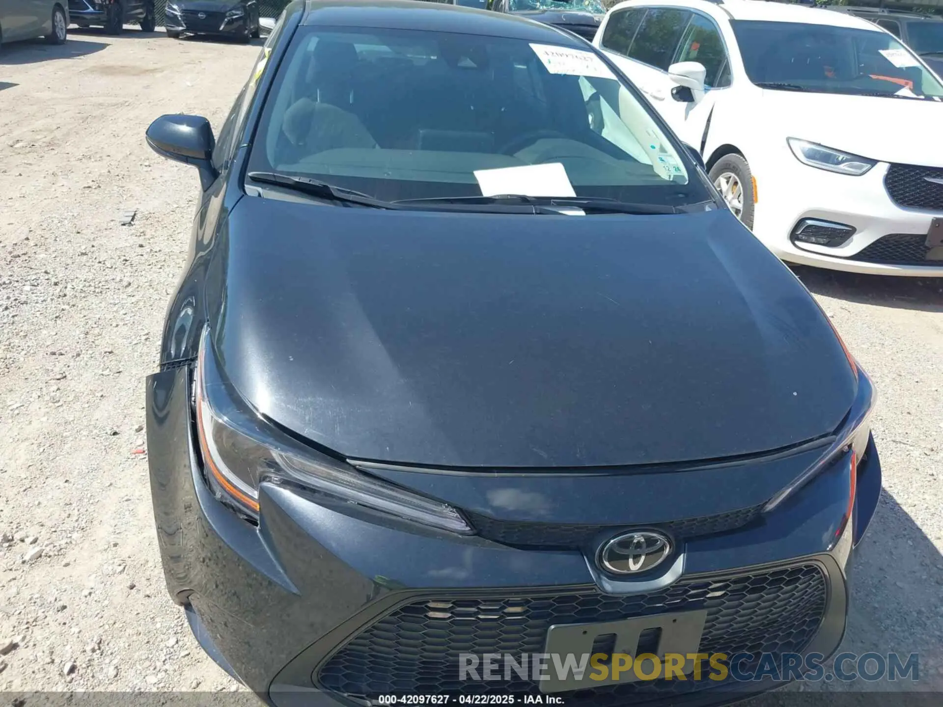11 Photograph of a damaged car 5YFEPMAE5NP347162 TOYOTA COROLLA 2022