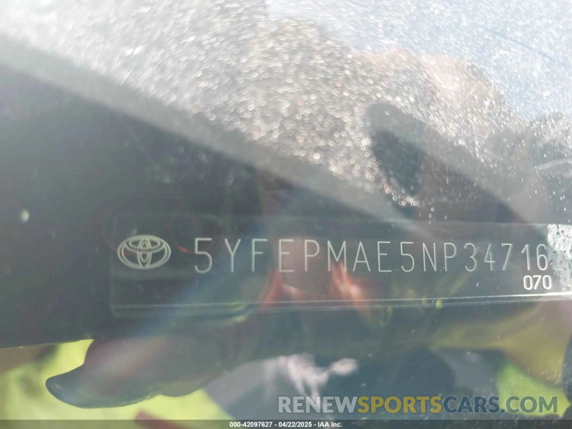 9 Photograph of a damaged car 5YFEPMAE5NP347162 TOYOTA COROLLA 2022