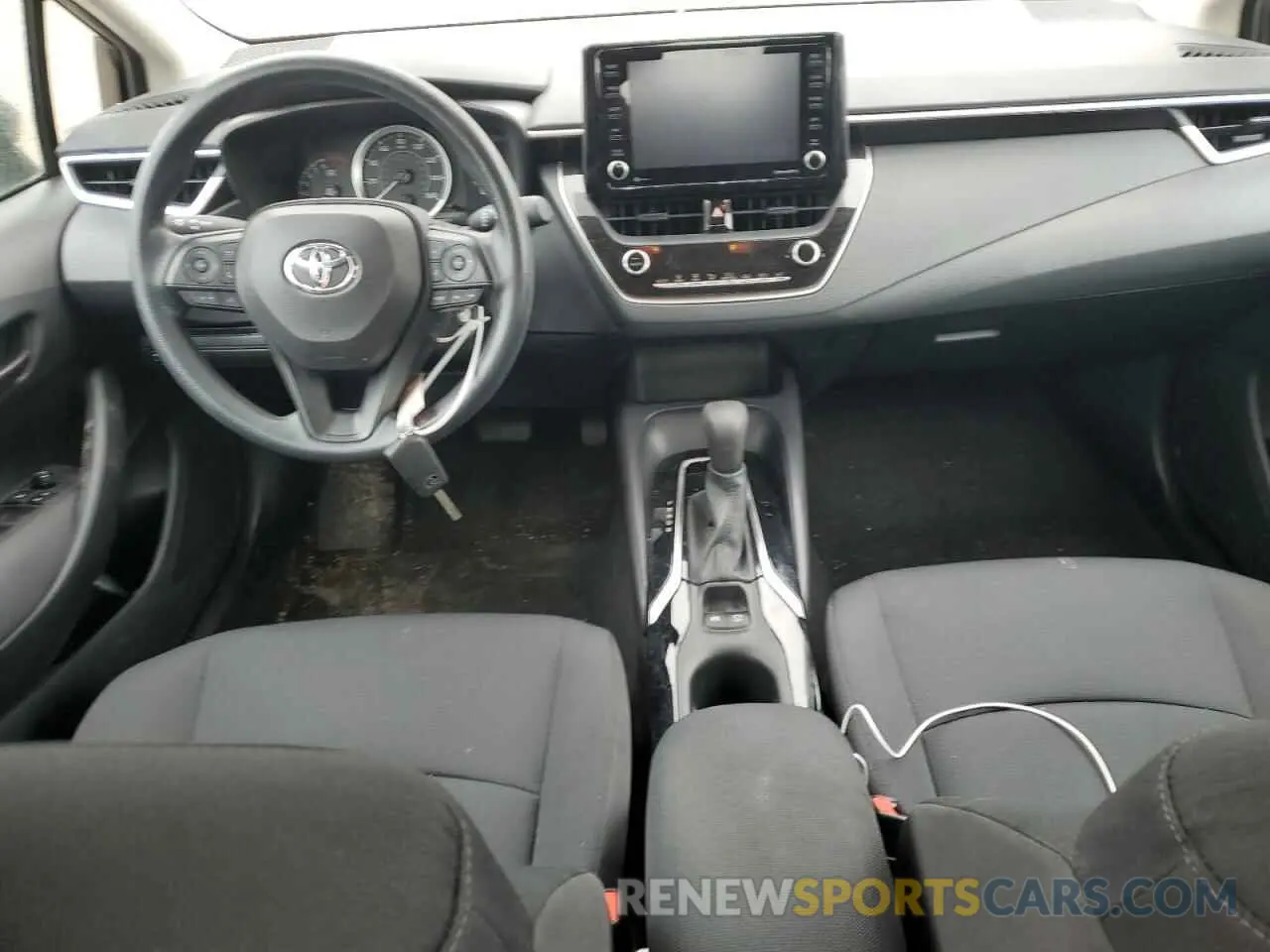 8 Photograph of a damaged car 5YFEPMAE5NP354144 TOYOTA COROLLA 2022