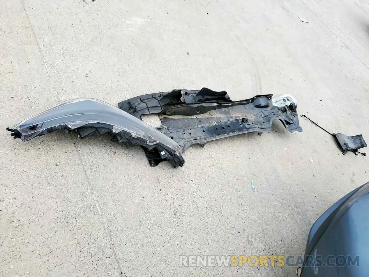 12 Photograph of a damaged car 5YFEPMAE5NP362440 TOYOTA COROLLA 2022