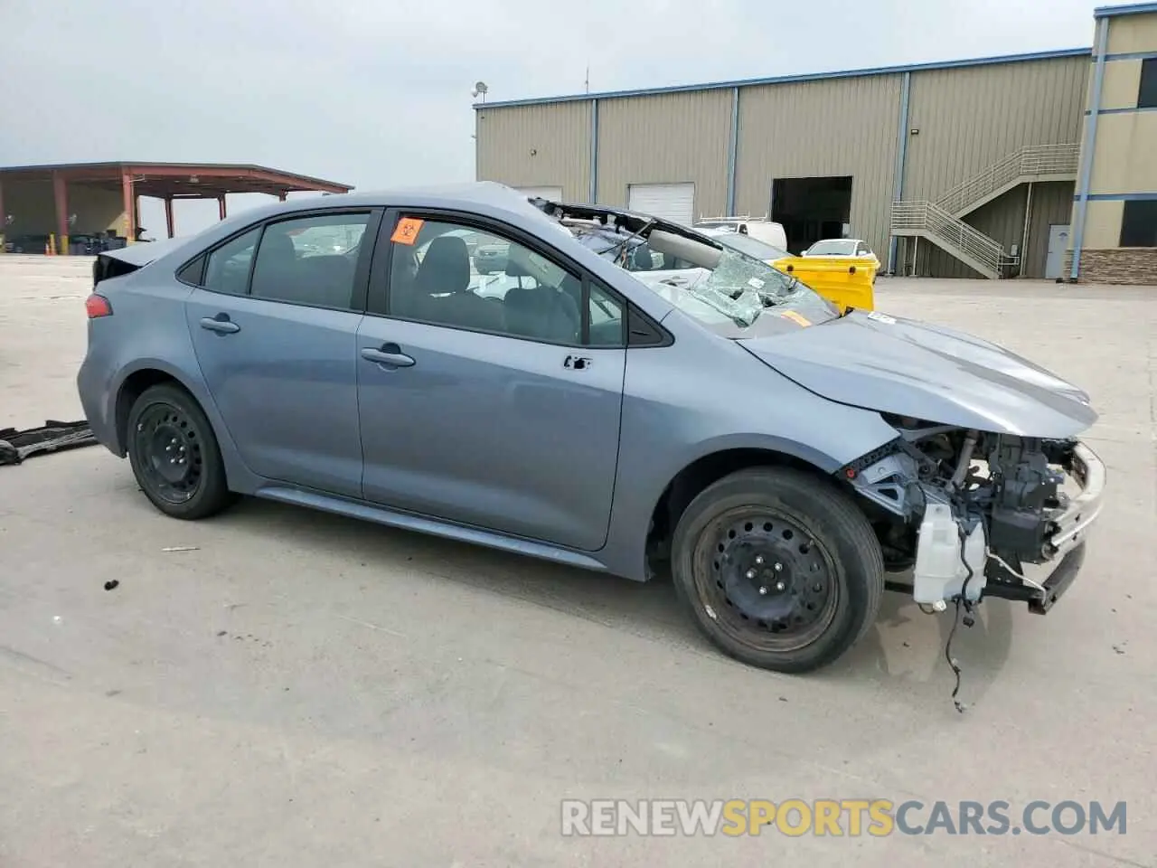 4 Photograph of a damaged car 5YFEPMAE5NP362440 TOYOTA COROLLA 2022