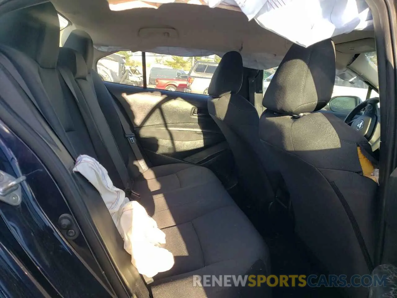 10 Photograph of a damaged car 5YFEPMAE5NP367590 TOYOTA COROLLA 2022